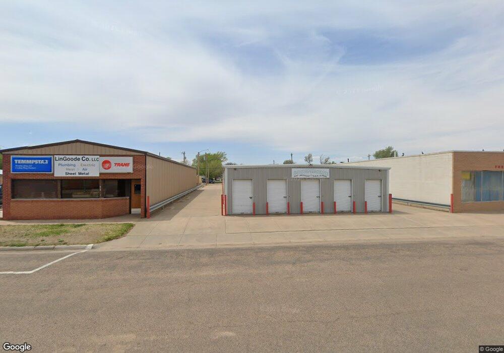 515 S Jackson St, Hugoton, KS 67951 - photo 1