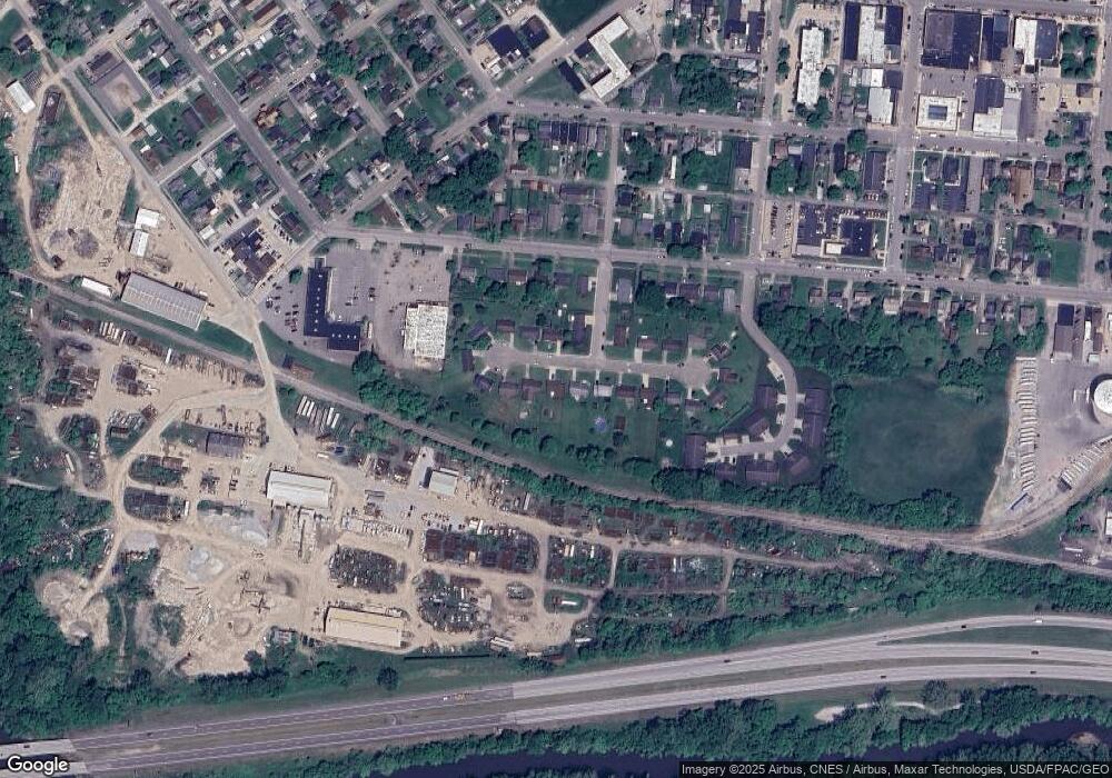 315 Barton St, Logan, OH 43138 - photo 1