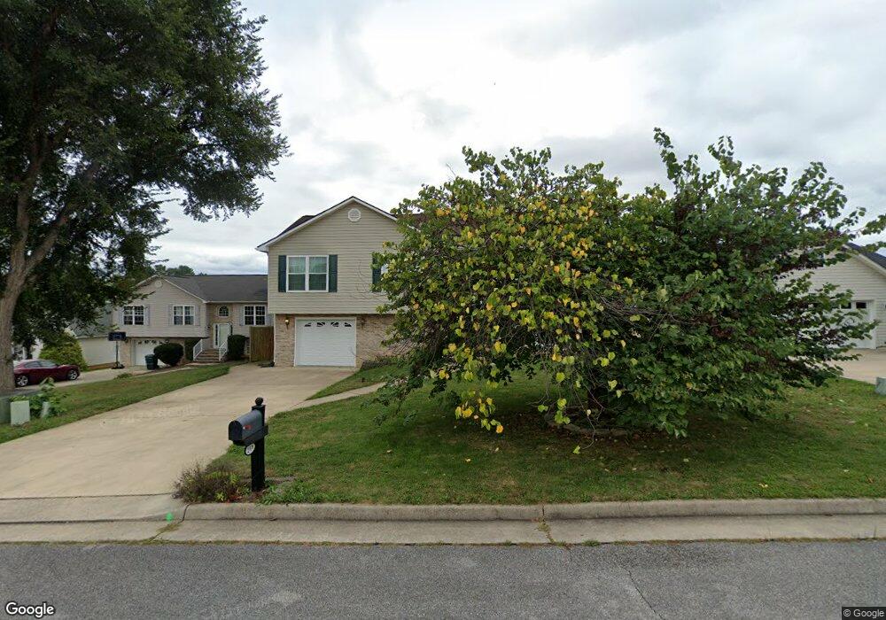 208 Rutledge Dr, Waynesboro, VA 22980 - photo 1