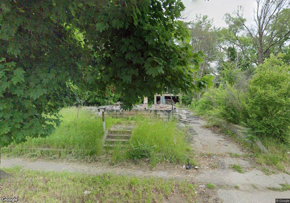 1606 N Franklin Ave, Flint, MI 48506 - photo 1