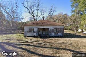 1075 Kelly St, Adrian, GA 31002