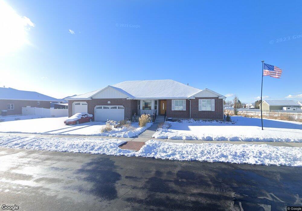 1911 N 3420 W, Clinton, UT 84015 - photo 1