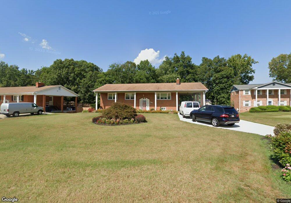 6900 Geneva Ln, Temple Hills, MD 20748 - photo 1