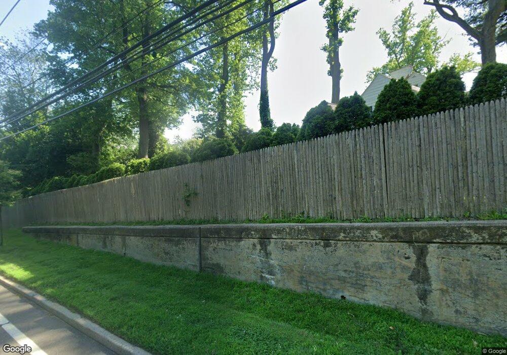 14 Boxwood Way, Manhasset, NY 11030 - photo 1