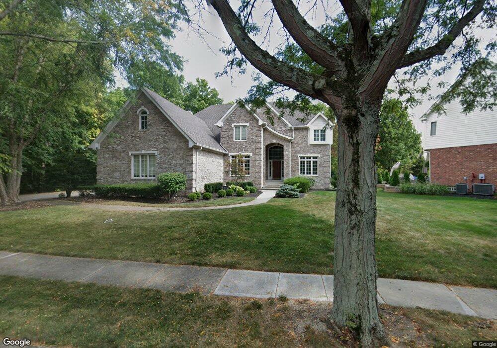 10070 Deer Run Cir, Fishers, IN 46037 - photo 1