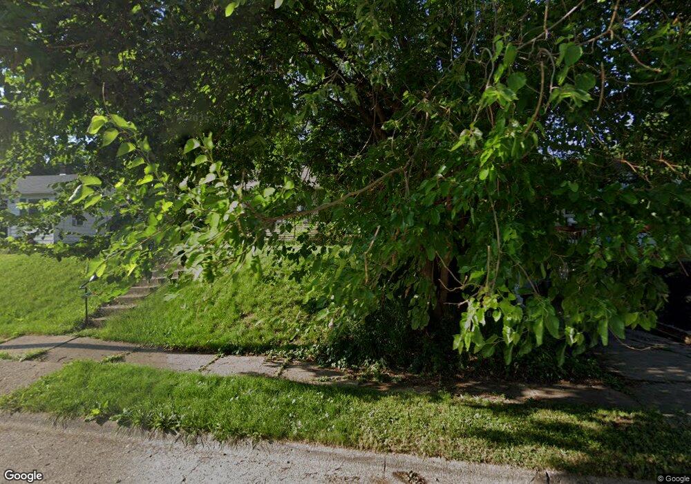 1647 W 37th St, Davenport, IA 52806 - photo 1