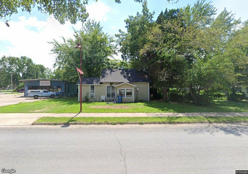 325 W Main St, Gentry, AR 72734 - photo 1