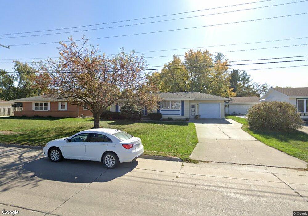 2017 N 4th Ave E, Newton, IA 50208 - photo 1