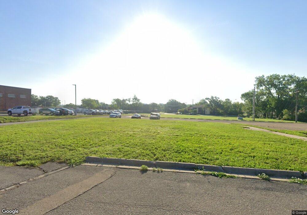 3320 SW Topeka Blvd, Topeka, KS 66611 - photo 1