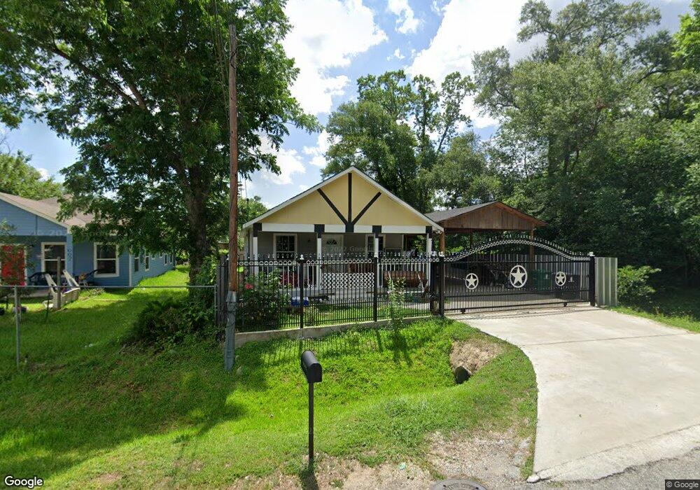 6302 Joe Louis Ln, Houston, TX 77091 - photo 1