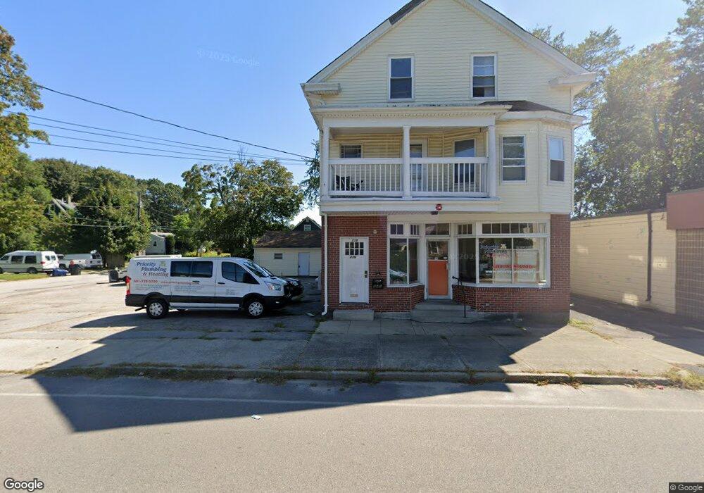 236 Pawtuxet Ave, Warwick, RI 02888 - photo 1