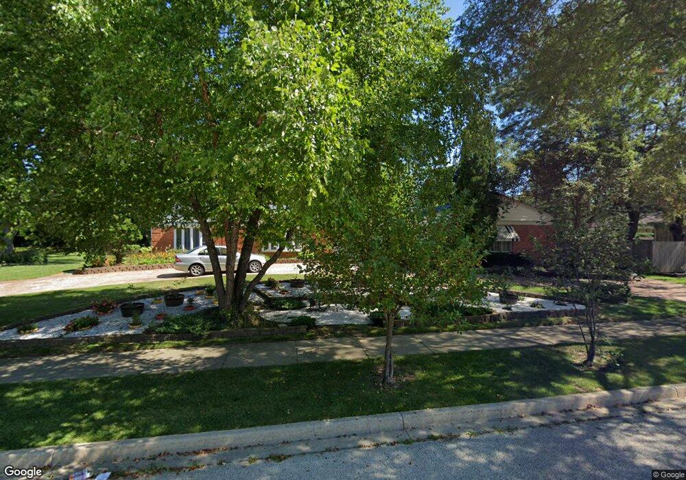 711 S Mcaree Rd, Waukegan, IL 60085 - photo 1