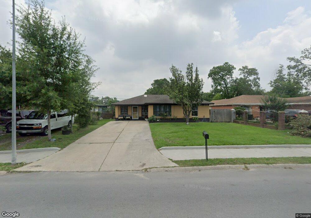 10832 Bentley St, Houston, TX 77093 - photo 1