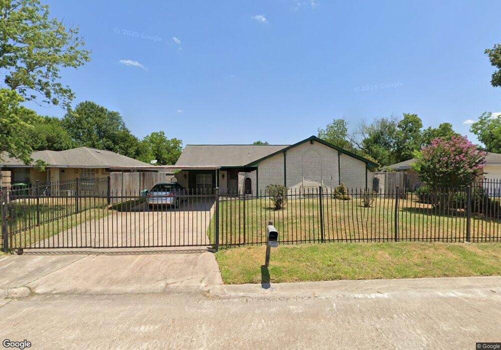 1434 Saddle Rock Dr, Houston, TX 77088 - photo 1