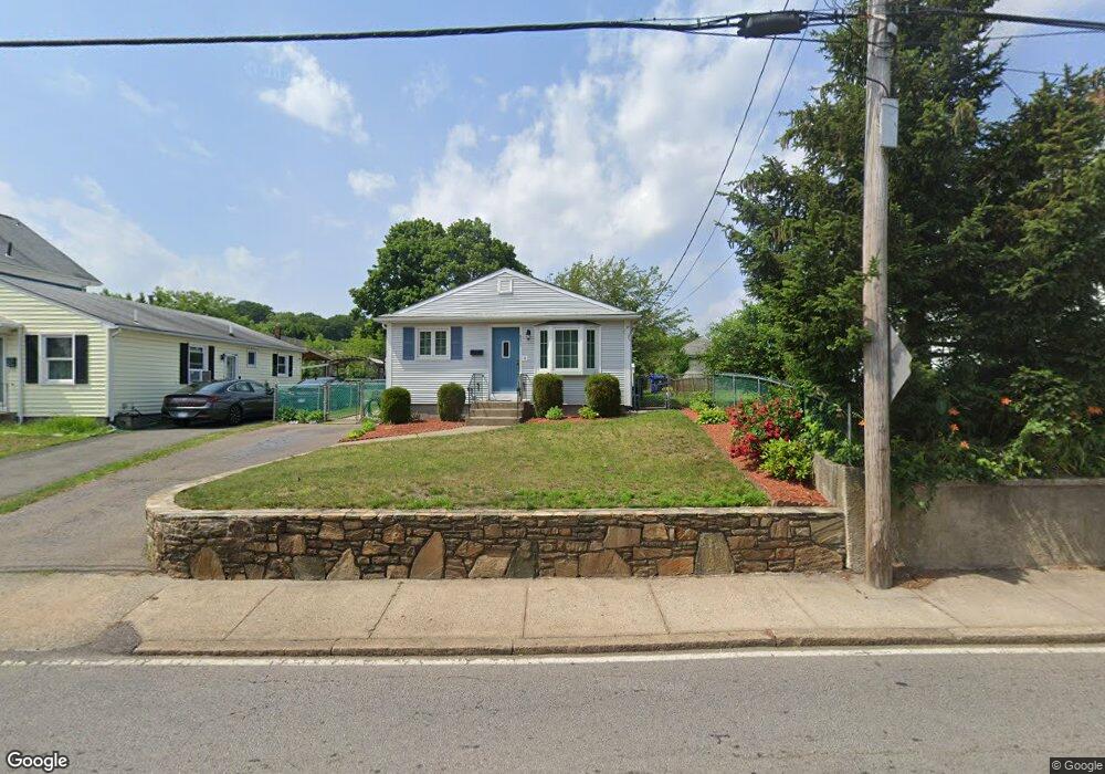 831 Weeden St, Pawtucket, RI 02860 - photo 1