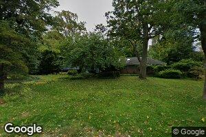 7 Birchwood Ln, Great Neck, NY 11024