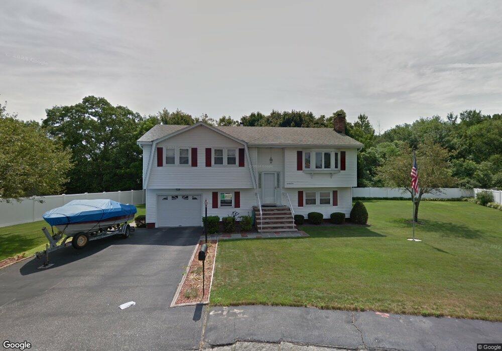 21 Brae Cir, Woburn, MA 01801 - photo 1