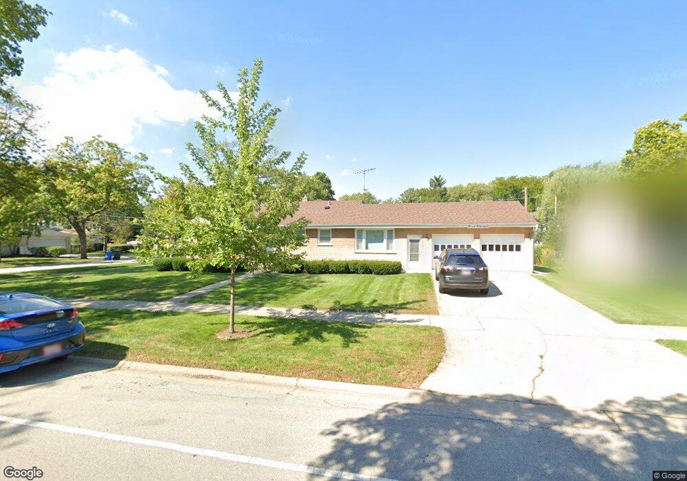 916 E Prairie Ave, Des Plaines, IL 60016 - photo 1