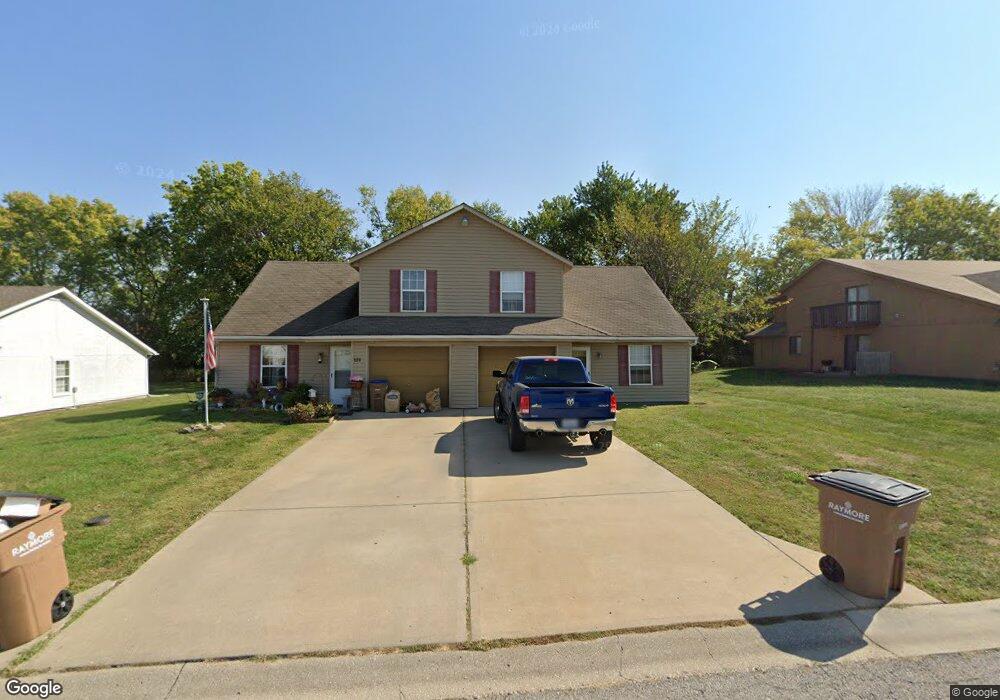 129 N Crest Dr unit 131, Raymore, MO 64083 - photo 1