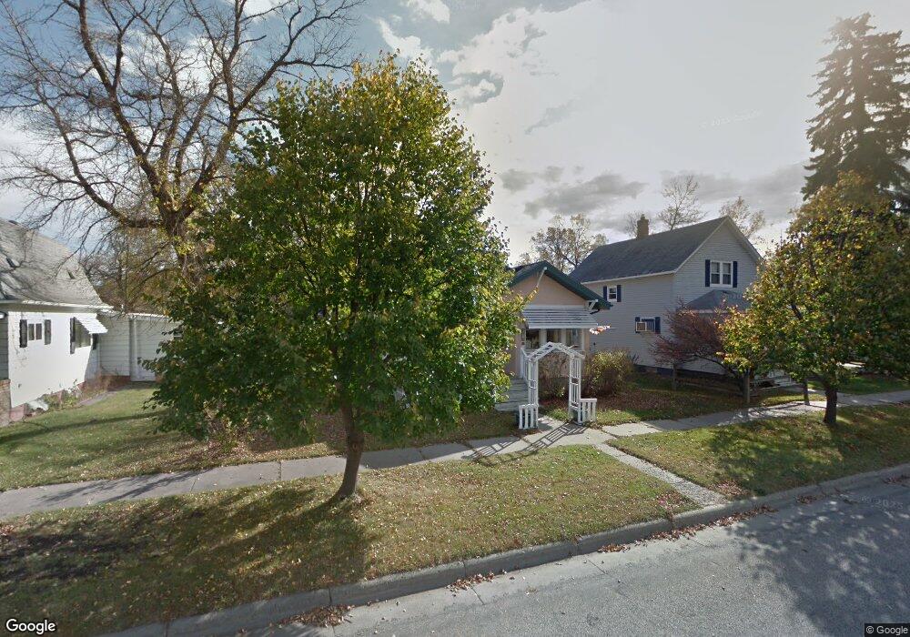 619 8th Ave SE, Jamestown, ND 58401 - photo 1