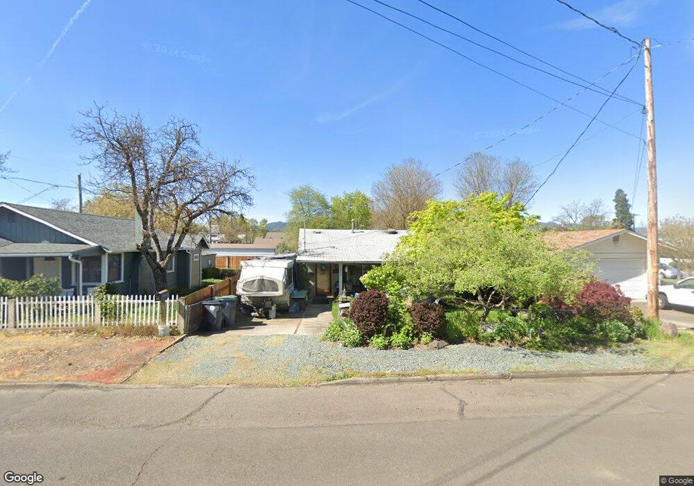 351 N 5th St, Central Point, OR 97502 - photo 1