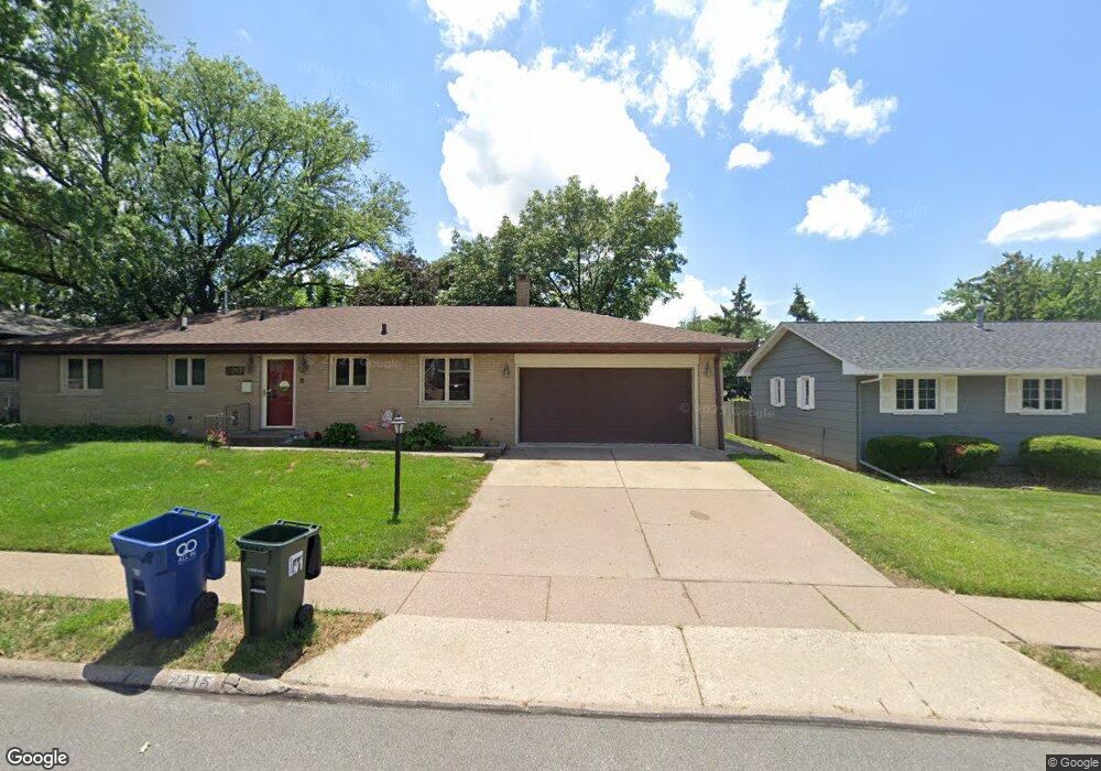 2215 W Hayes St, Davenport, IA 52804 - photo 1