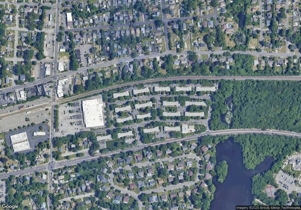 20 Toehee Place unit 1A, Islip, NY 11751 - photo 1