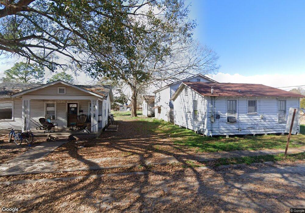 512 Sofas St, New Iberia, LA 70560 - photo 1