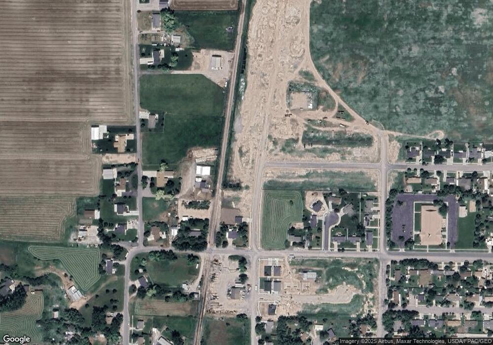 465 N 300 W, Smithfield, UT 84335 - photo 1