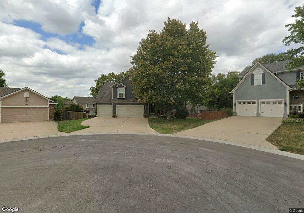 4404 SW Georgetown Cir, Lees Summit, MO 64082 - photo 1