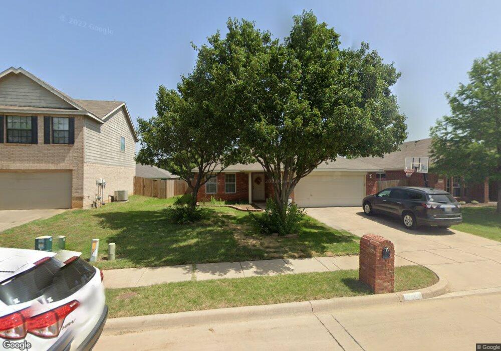 2725 Hilcroft Ave, Denton, TX 76210 - photo 1