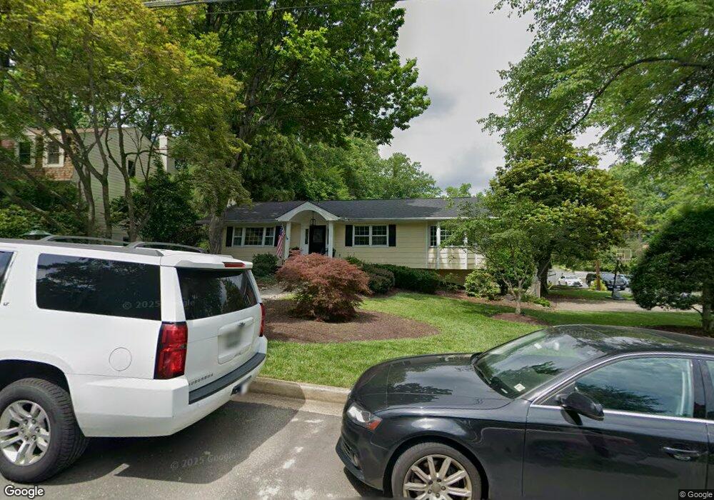 3312 Mill Springs Dr, Fairfax, VA 22031 - photo 1