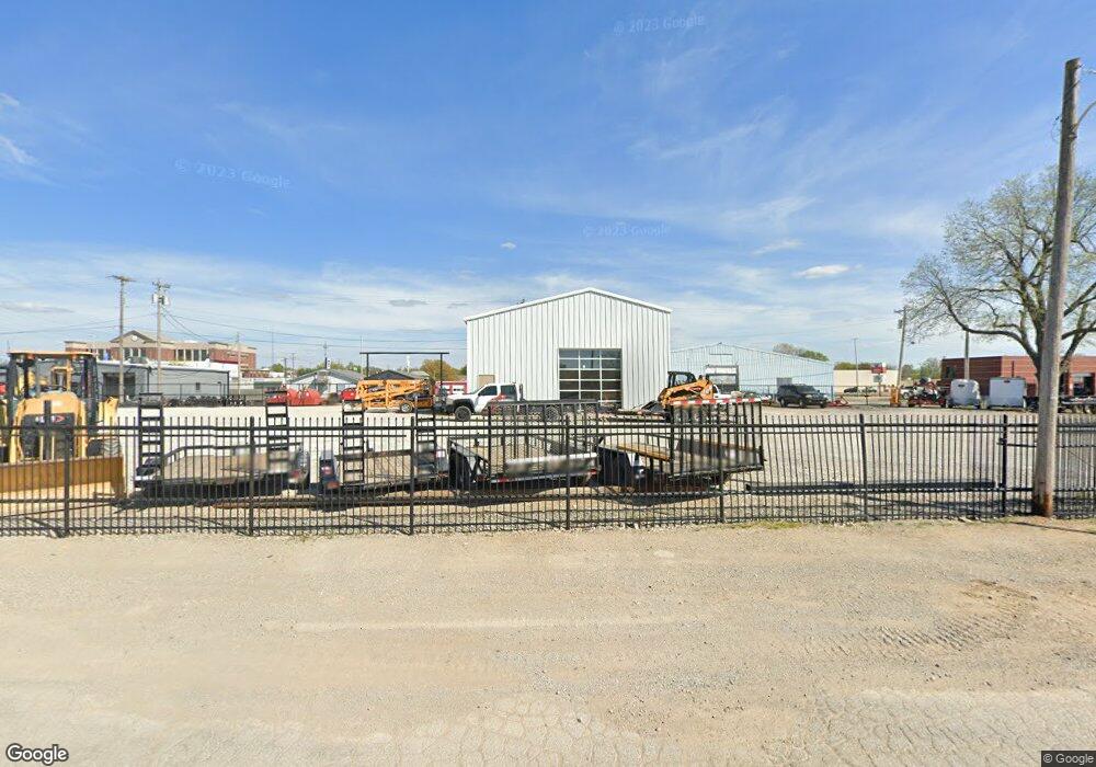 322 S J M Davis Blvd, Claremore, OK 74017 - photo 1