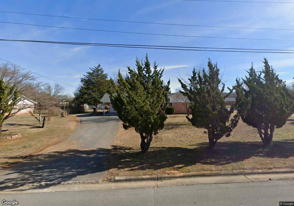 208 Flora Dr SW, Calhoun, GA 30701 - photo 1