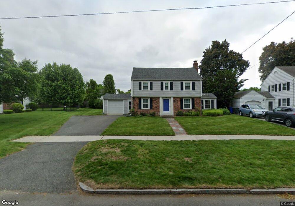 95 S Branch Pkwy, Springfield, MA 01118 - photo 1