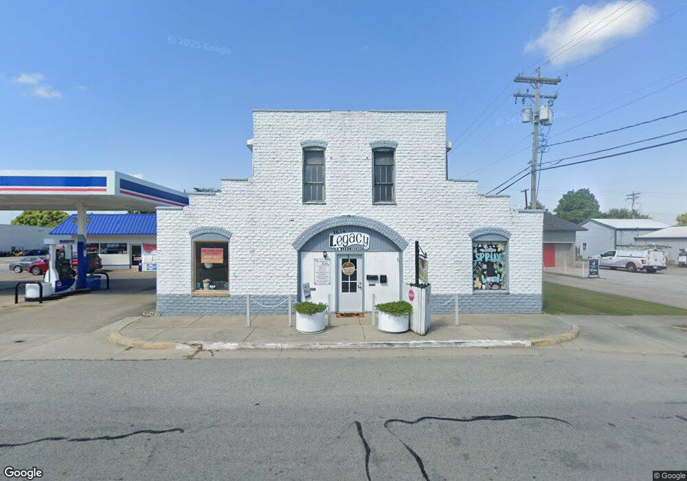 411 3rd St, Covington, IN 47932 - photo 1