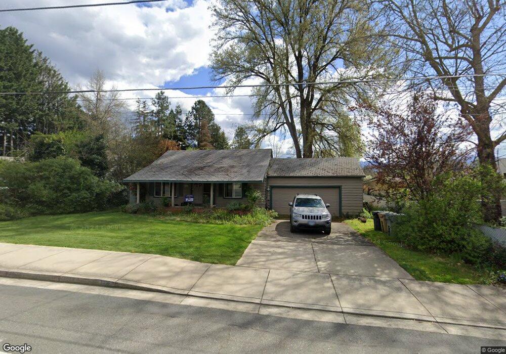 1755 NE D St, Grants Pass, OR 97526 - photo 1