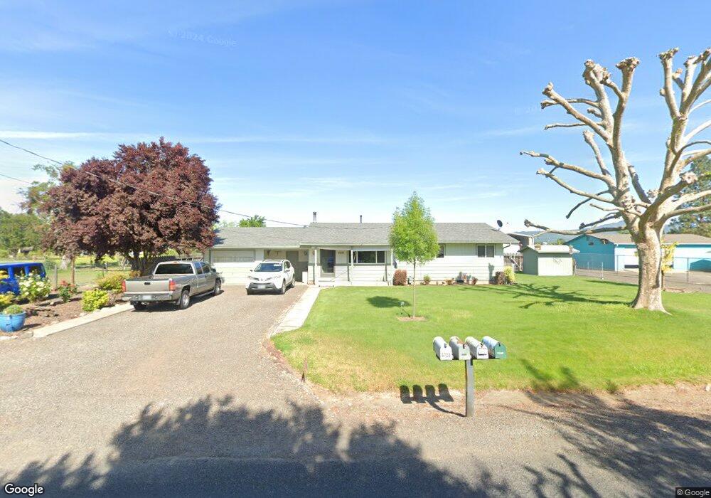 6682 Oakhurst St, Central Point, OR 97502 - photo 1