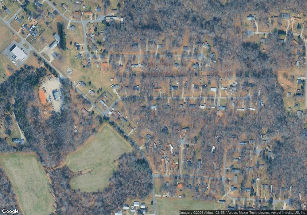 126 Red Oak Dr, Statesville, NC 28677 - photo 1