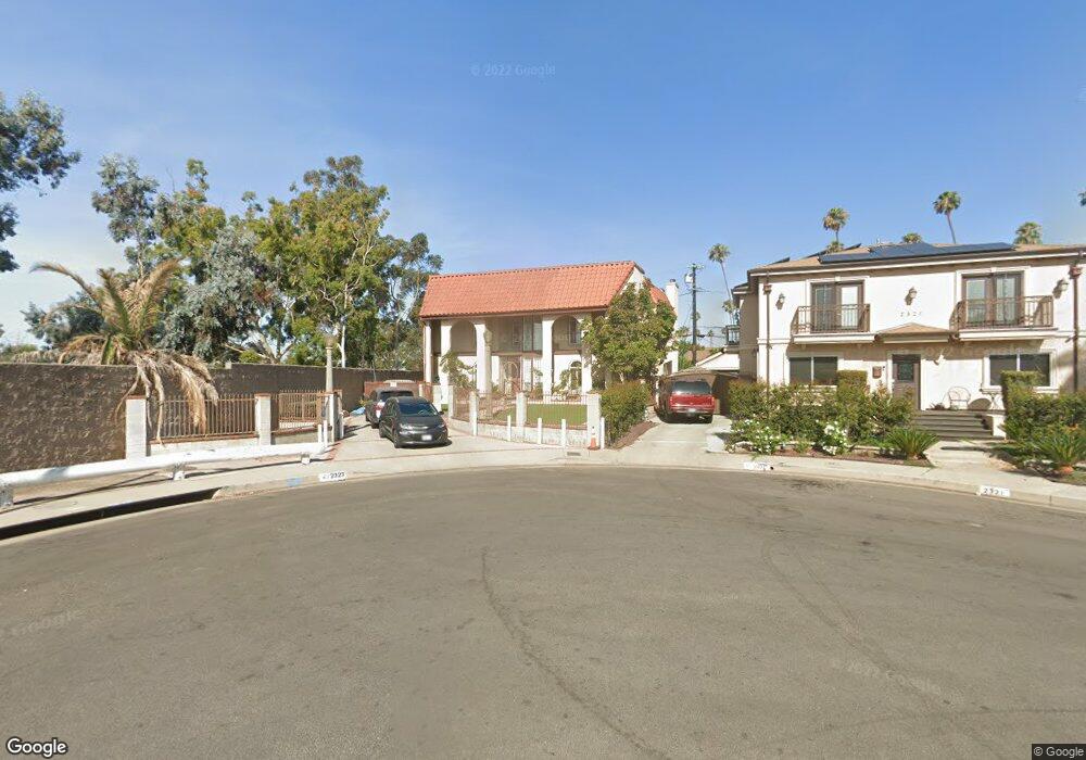 2323 Buckingham Rd, Los Angeles, CA 90016 - photo 1