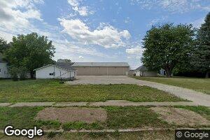 109 N Columbia St, Grandview, IA 52752