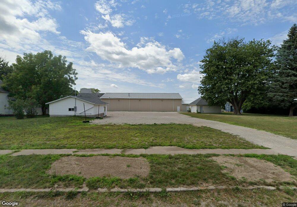 109 N Columbia St, Grandview, IA 52752 - photo 1