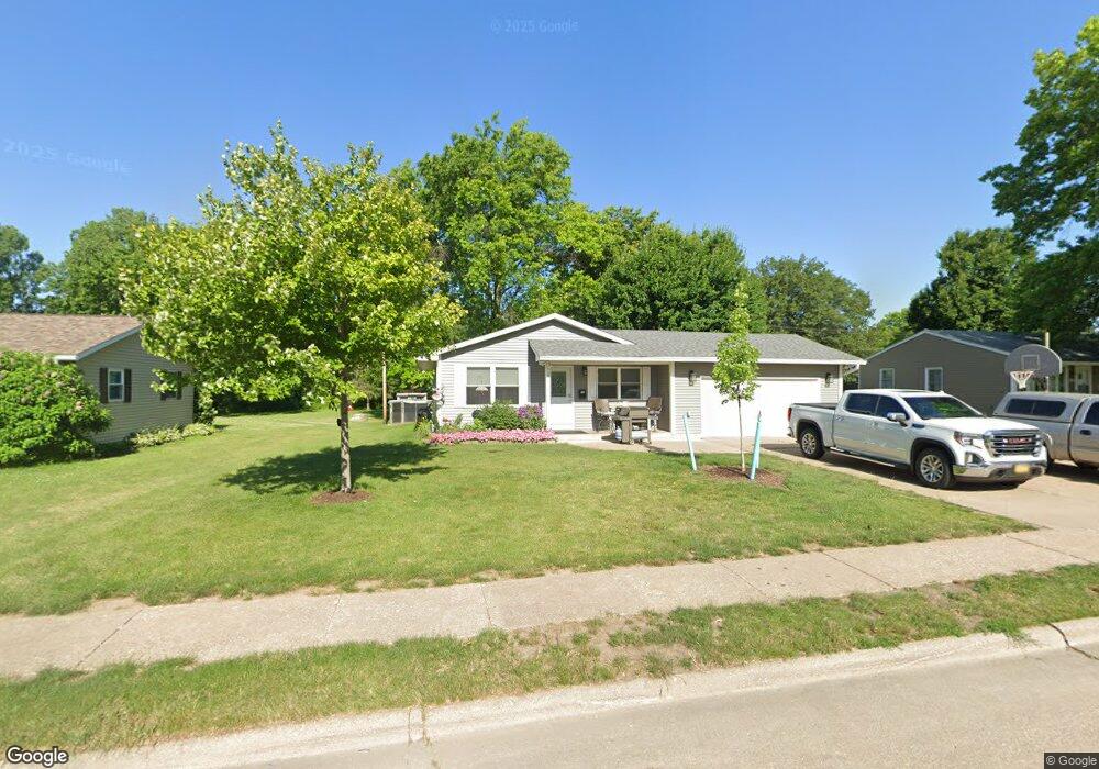 3512 N Pine St, Davenport, IA 52806 - photo 1