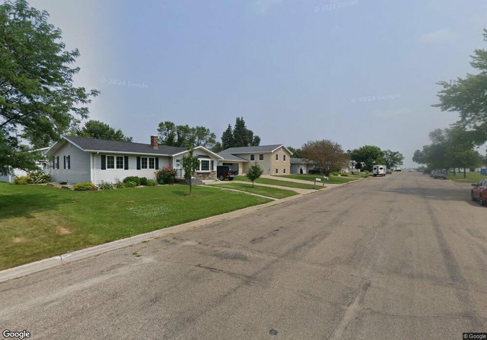 813 16th St NE, Jamestown, ND 58401 - photo 1