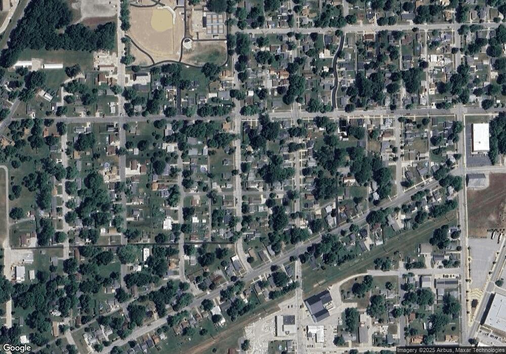 812 Phillip St, Auburn, IN 46706 - photo 1