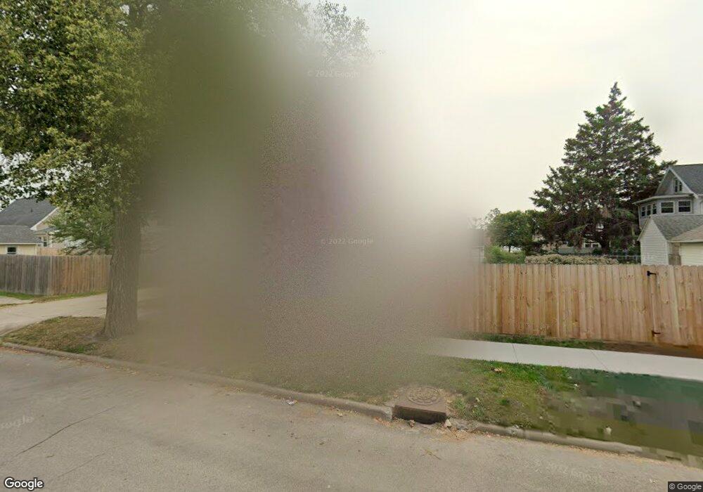 817 8th St NW, Cedar Rapids, IA 52405 - photo 1