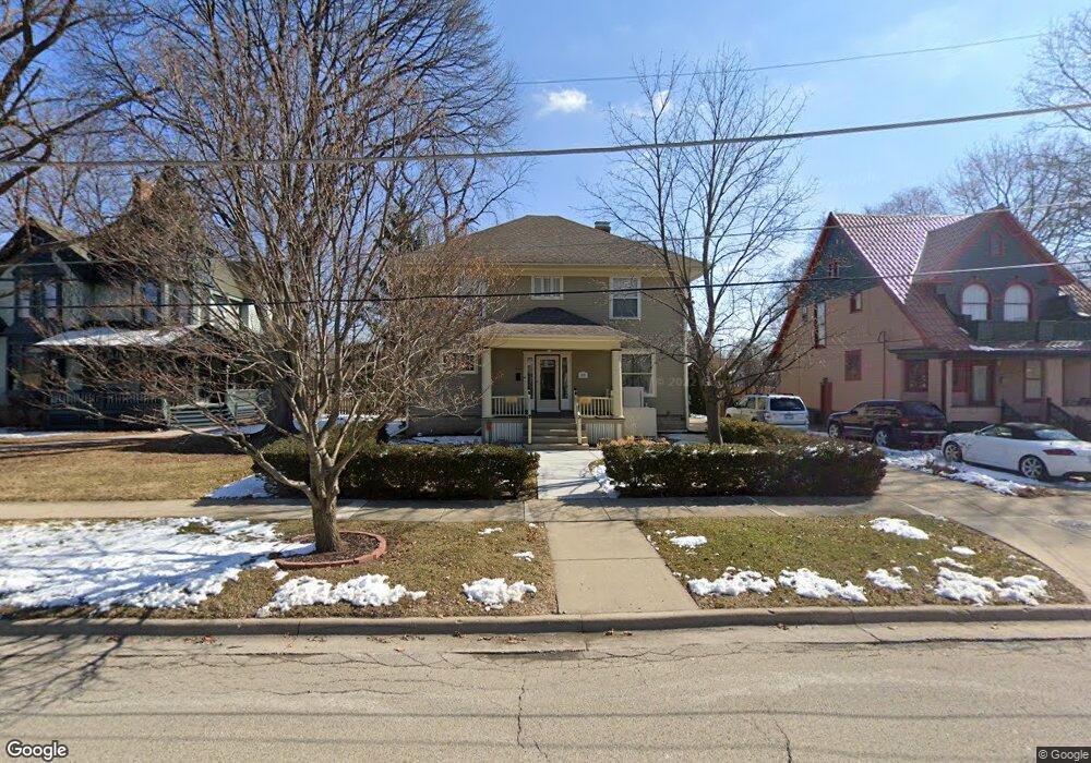 845 N Spring St, Elgin, IL 60120 - photo 1