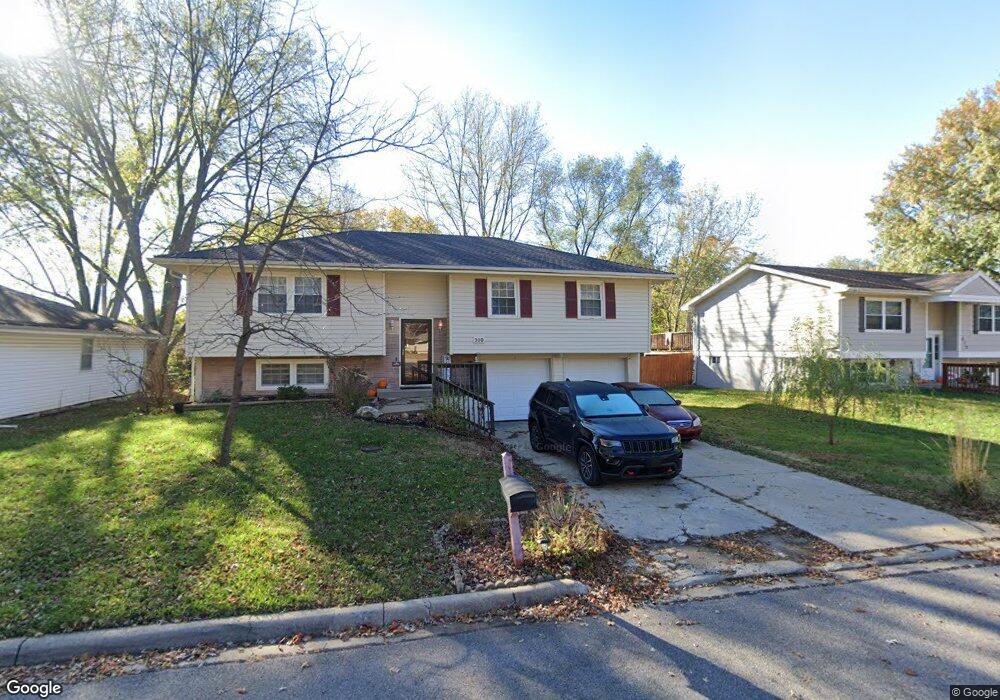 310 Highland Rd, Lansing, KS 66043 - photo 1