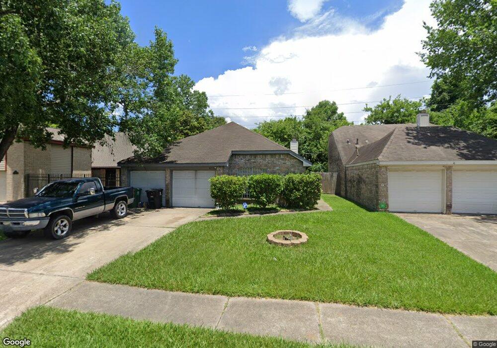 8534 Scenic Green Dr, Houston, TX 77088 - photo 1