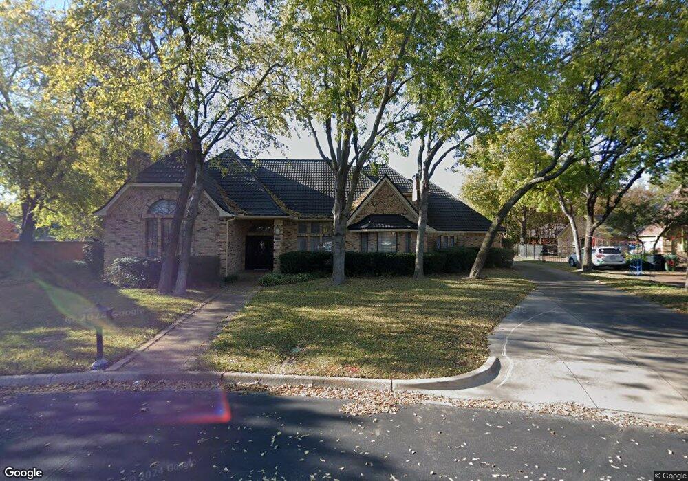 309 Westover Ct, Hurst, TX 76054 - photo 1